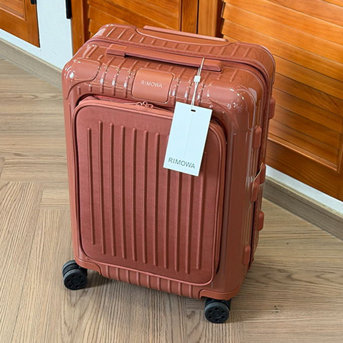 rimowa essential sleeve matte black carry-on suitcase